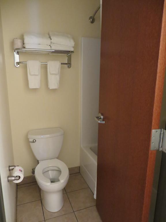 The Edgewood Hotel And Suites Fairbury Luaran gambar