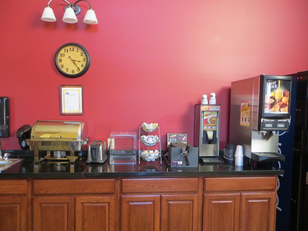 The Edgewood Hotel And Suites Fairbury Luaran gambar