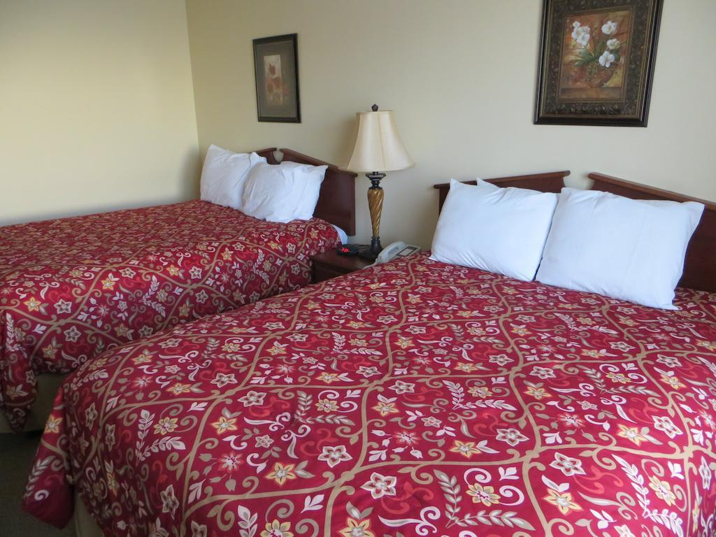 The Edgewood Hotel And Suites Fairbury Bilik gambar