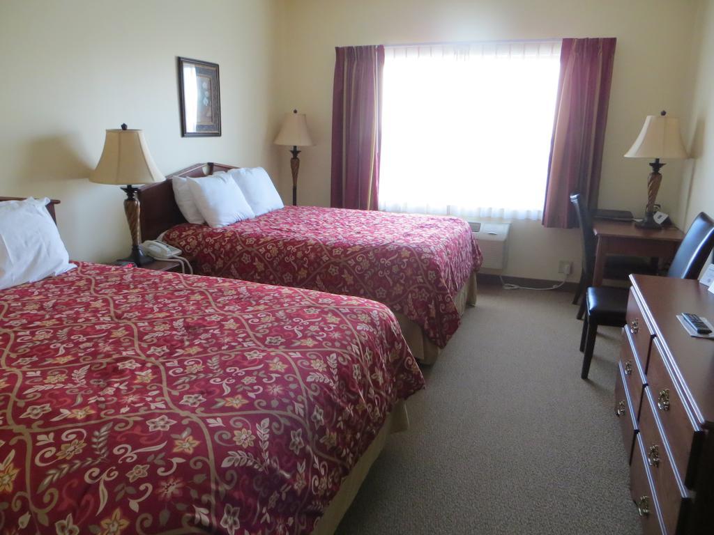 The Edgewood Hotel And Suites Fairbury Bilik gambar