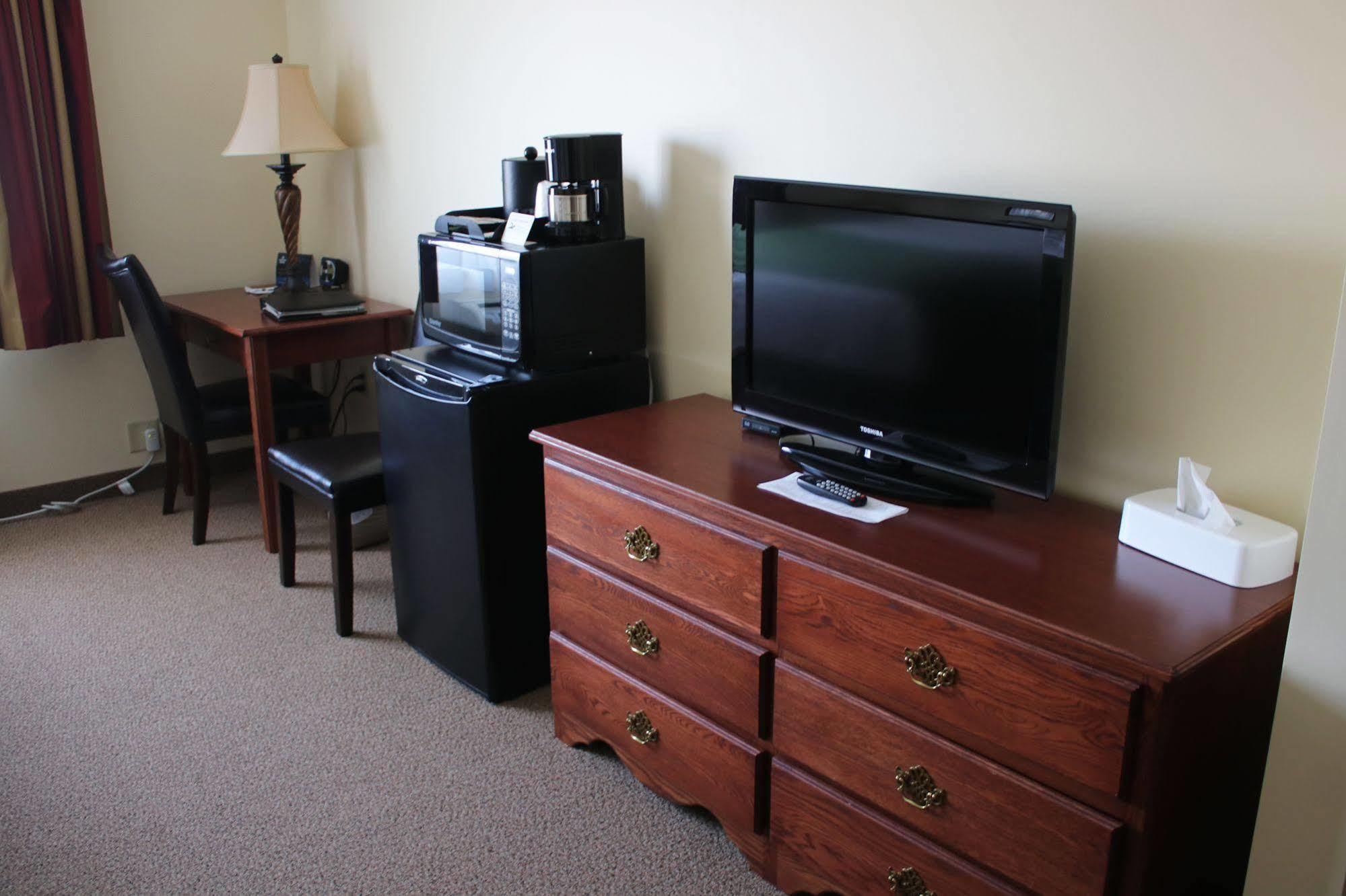 The Edgewood Hotel And Suites Fairbury Luaran gambar