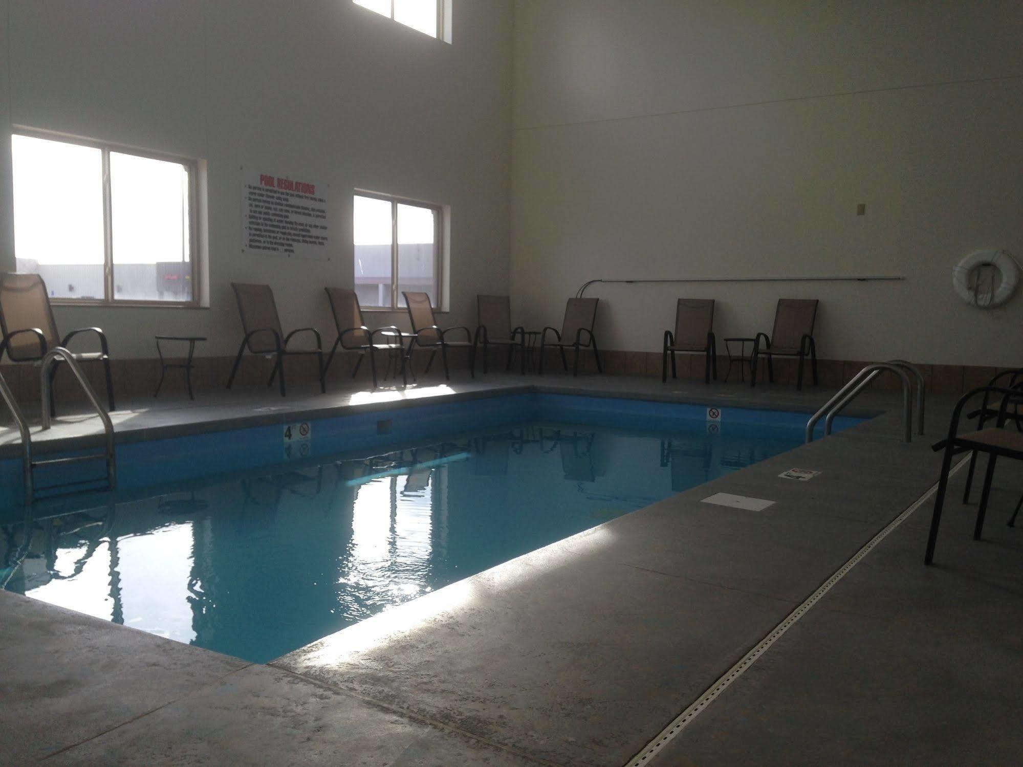 The Edgewood Hotel And Suites Fairbury Luaran gambar