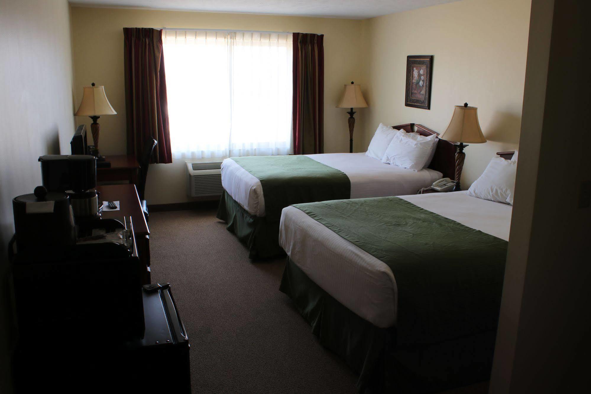 The Edgewood Hotel And Suites Fairbury Luaran gambar