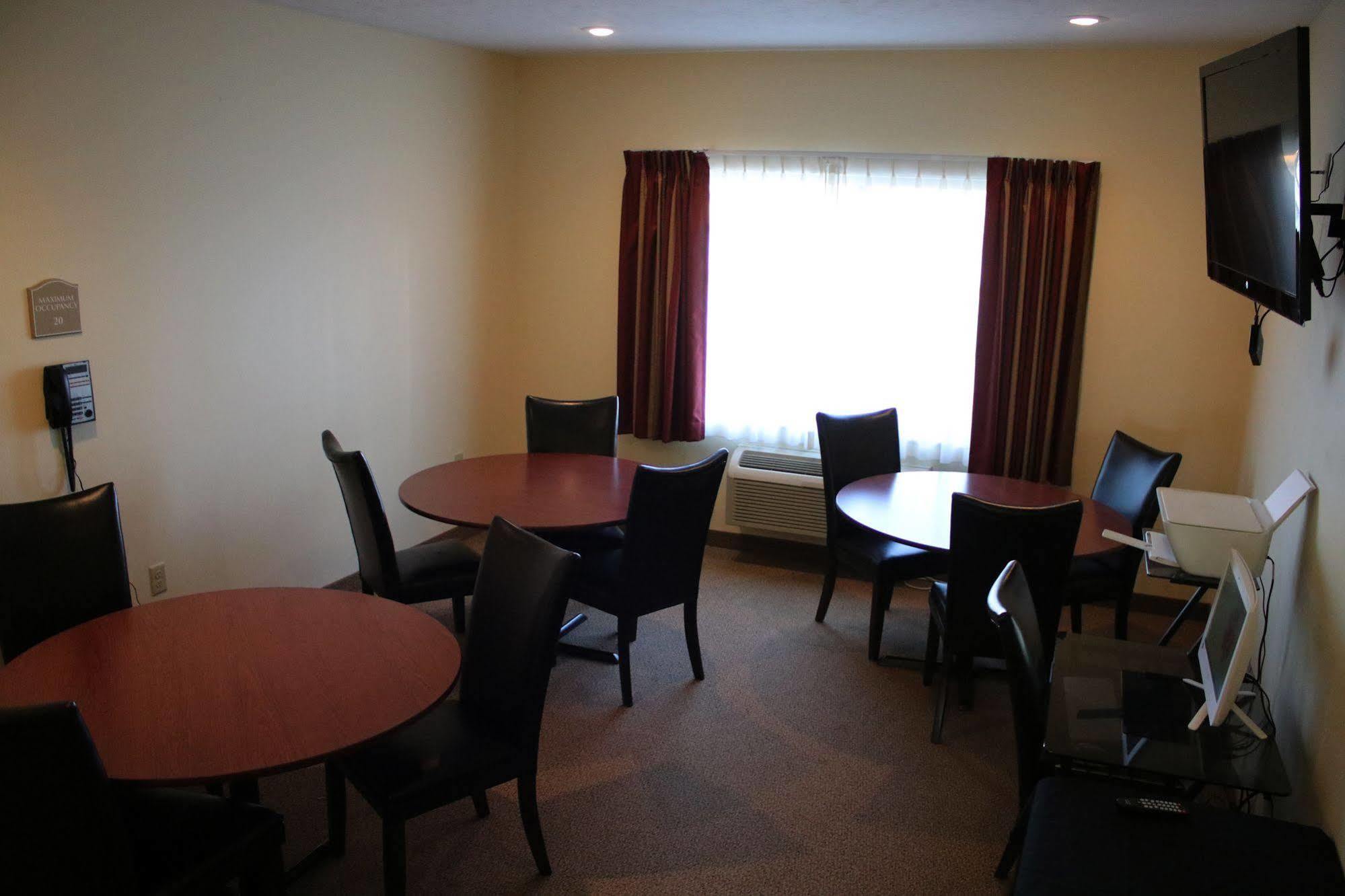 The Edgewood Hotel And Suites Fairbury Luaran gambar