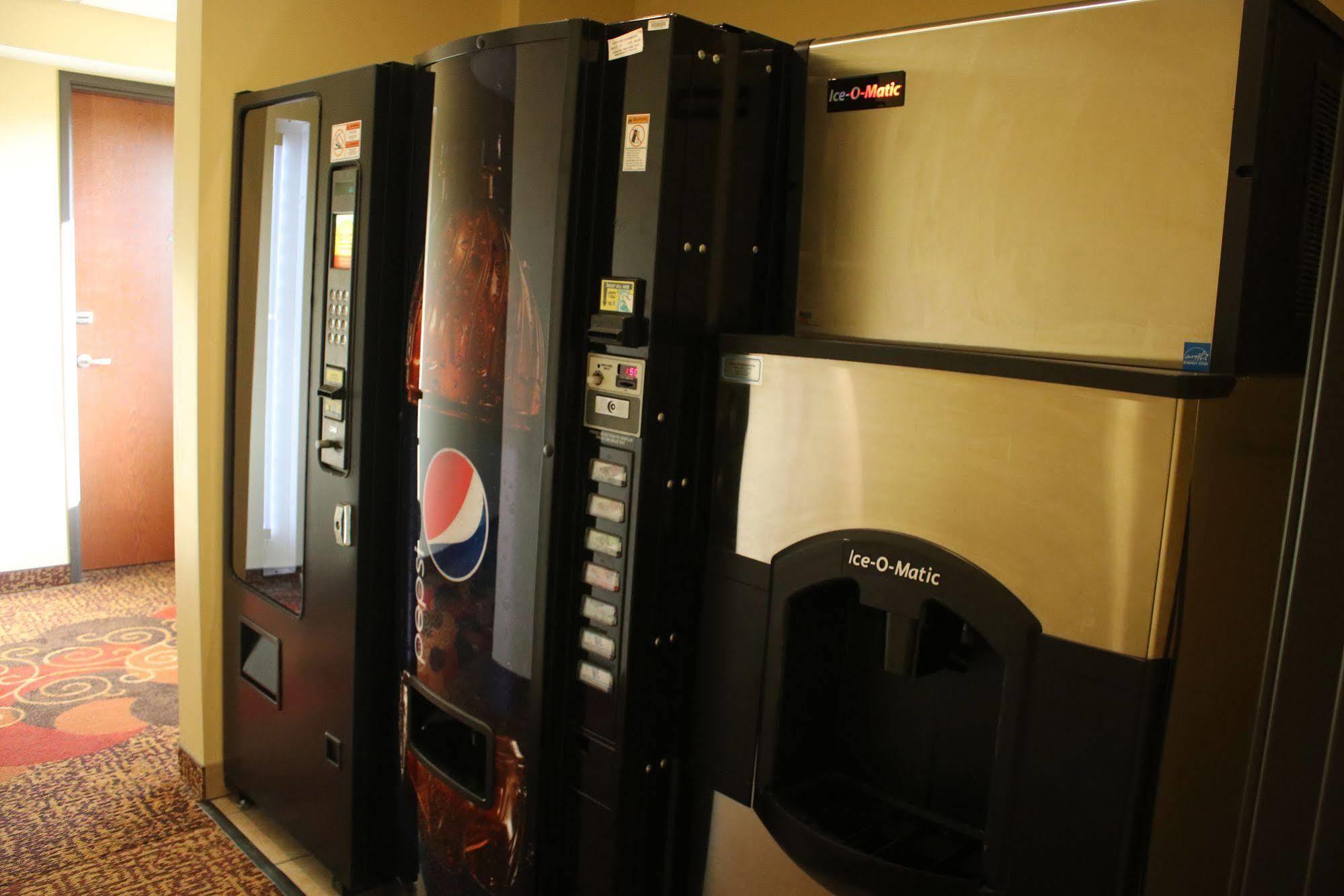 The Edgewood Hotel And Suites Fairbury Luaran gambar