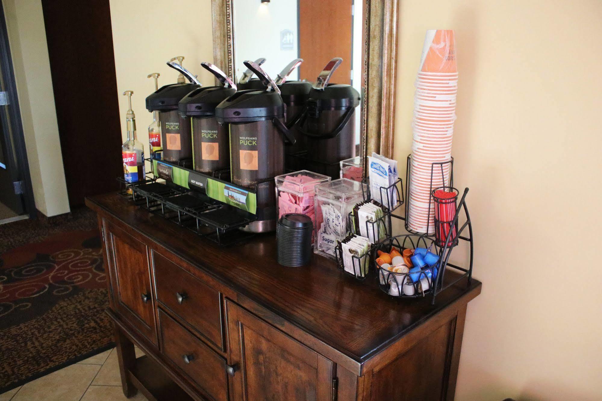 The Edgewood Hotel And Suites Fairbury Luaran gambar